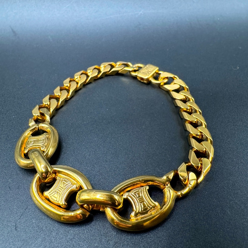 ❗️FINAL PRICE❗️LOT 811 24K gold plated Celine vintage triomphe bracelet